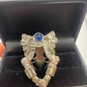 Gorgeous Art Deco Fur clip