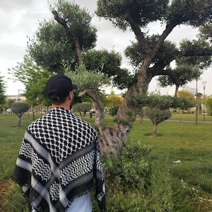 Tasseled Keffiyeh,Keffiyeh Palestine Scarf Kufyiah, Traditional Cotton Shemagh, Arafat Even Arab Style Headscarf for Men and Women