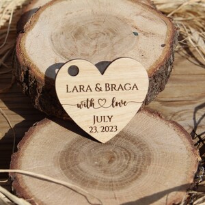 Étiquette de mariage en bois personnalisée, avec amour, étiquettes en bois, cadeaux de mariage, étiquettes coeur en bois, étiquettes de cadeaux de mariage, étiquettes cadeaux personnalisées de remerciement
