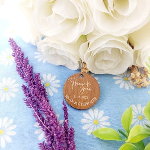 Personalisierter Herzanhänger, Hochzeitsgeschenke, personalisierte Mr & Mrs Love, personalisierter hölzerner Hochzeitsherd, hölzerner Hochzeitsherd, danke