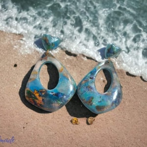 Pendientes abstractos y llamativos, pendientes artísticos, pendientes llamativos hechos a mano, pendientes con textura única, joyas llamativas, regalo para ella, joyería artesanal.