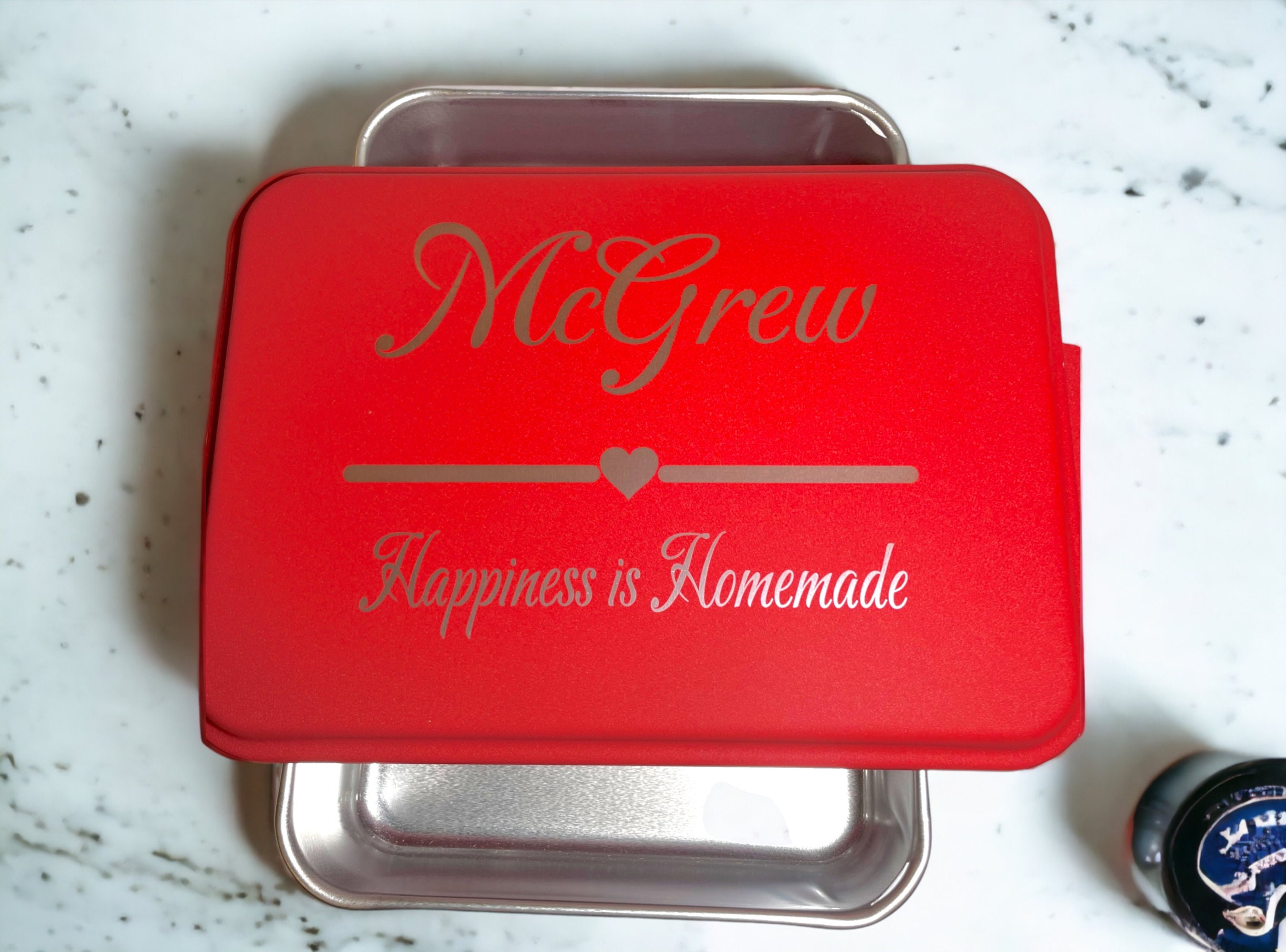 engraved-cake-pan-personalized-gift-for-women-personalized-cake-pan