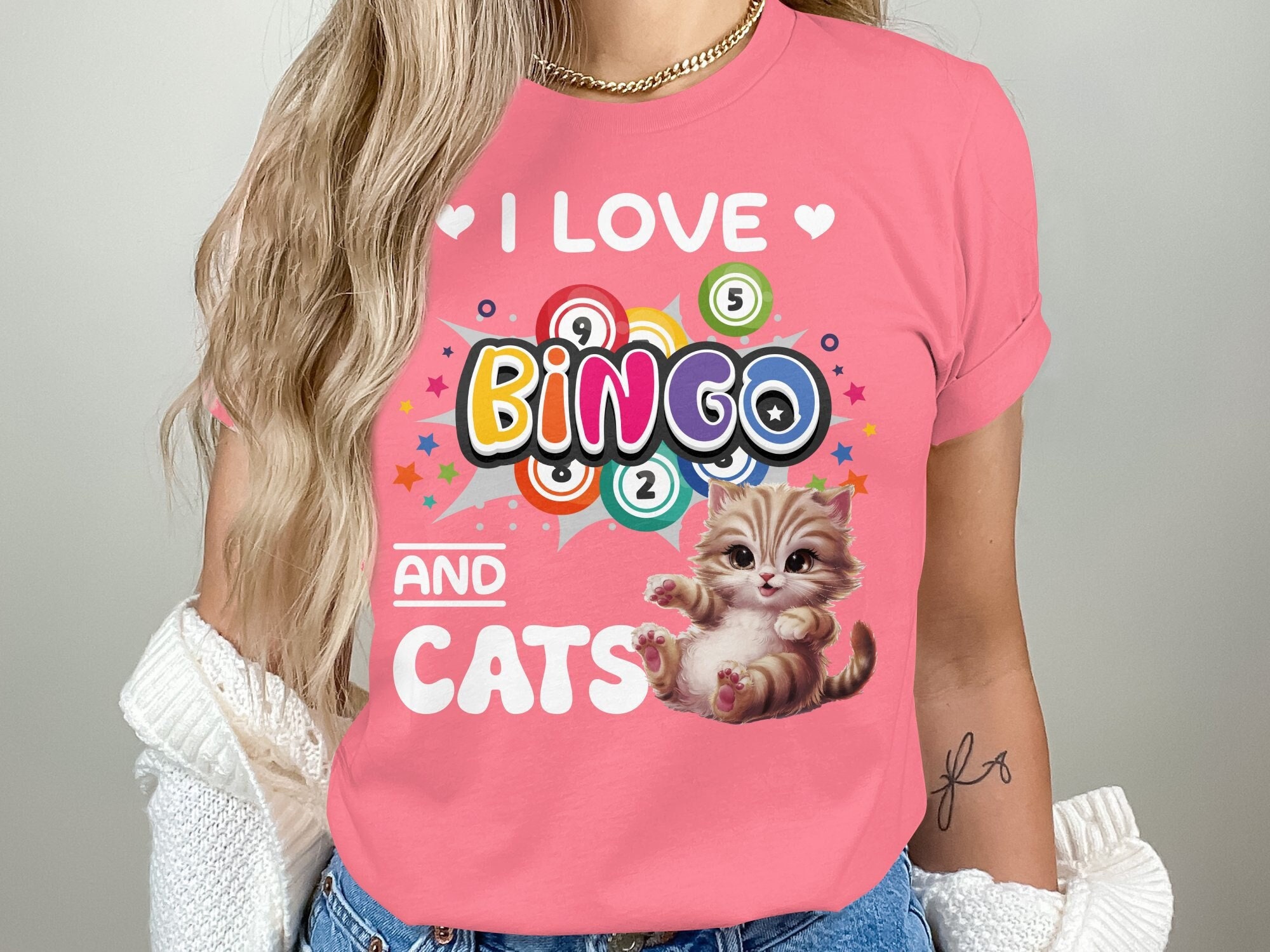 I Love Bingo And Cats Animal Cat Lover Funny Graphic T-Shirt I Love Bingo And Cats Animal Cat Lover Funny Graphic T-Shirt