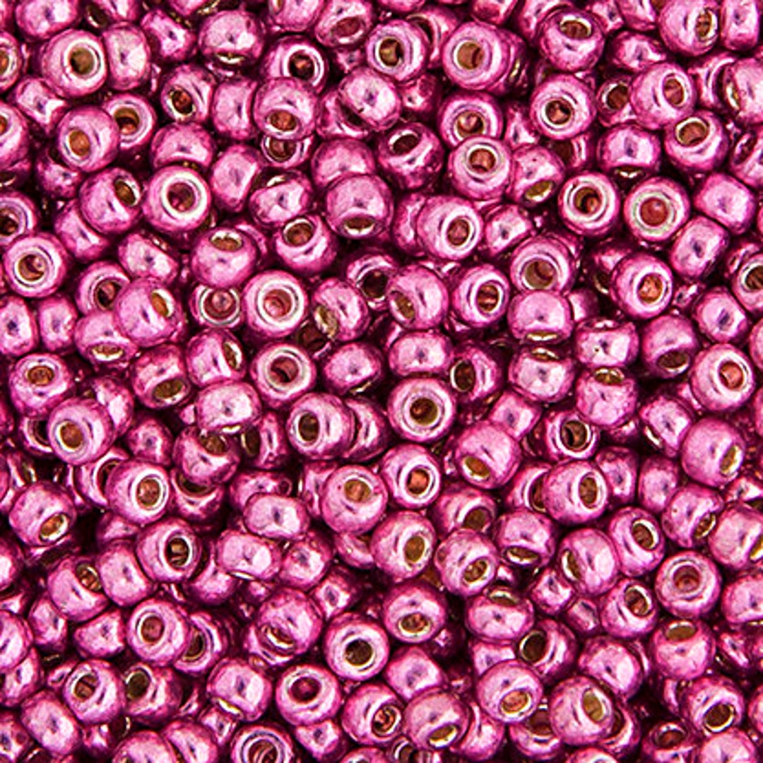 11-4210, Miyuki 22g Duracoat Galvanized Hot Pink 11-4210, Miyuki 22g Duracoat Galvanized Hot Pink