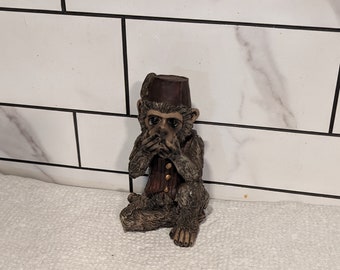 Vintage Monkey Bellhop Speak no Evil
