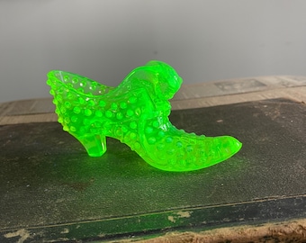 Fenton Opalescent Hobnail Slipper *GLOWS*