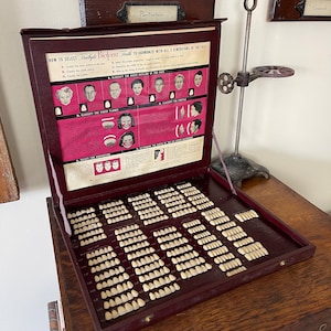 Vintage Trubyte Denture Mold Guide