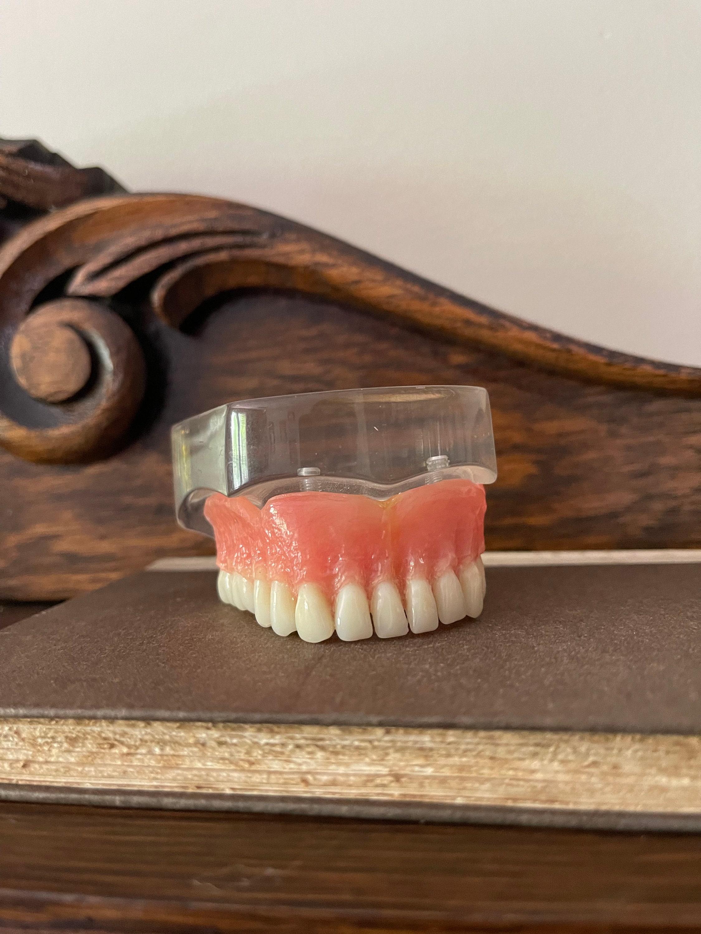 4 Sets Acrylic Resin Fake Teeth Denture Replacement Teeth False Teeth Teeth  Upper and Lower Synthetic Resin Teeth for Halloween Party Replacement, 112