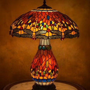 Tiffany-Inspired Table Lamp: Elegant Stained Glass Illumination for Sophisticated Home Decor