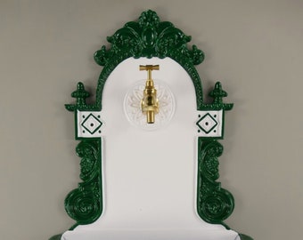 Aluminum Cast Green/White Wall Fountain