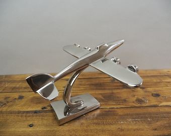 Vintage Art Deco Airplane Model: Elegant Aviation Decor for Desk & Display Cabinet