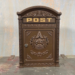 Elegant Brown Square-Shaped Letterbox – Durable & Weather-Resistant Mailbox for Stylish Homes