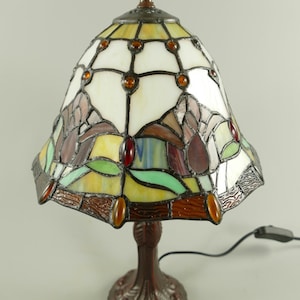 Elegant Tiffany-Style Stained Glass Table Lamp: Handcrafted Vintage Lighting for Timeless Home Decor