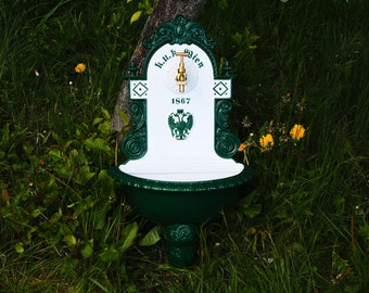 Enchanting Victorian Garden Wall Fountain 1867 in Aluminum Casting, Green/White Finish