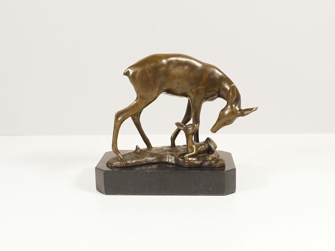 ブロンズ製の鹿と子鹿の彫刻：自宅やオフィスの装飾に最適な、バリーに