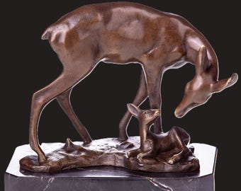 ブロンズ製の鹿と子鹿の彫刻: 自宅やオフィスの装飾に最適な、バリーに