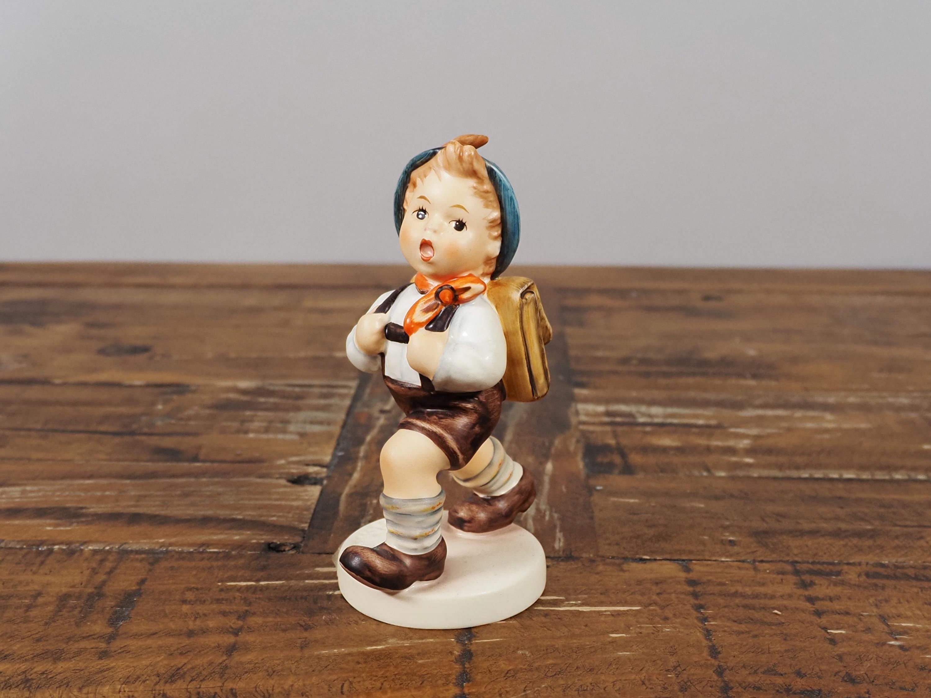 Figur 'Junge Mit Schultüte' Aus Polyresin – Ca. 8,5 Cm, Für Deko Zum Schulanfang Oder Einschulung