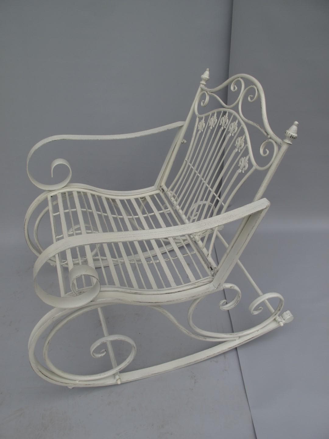 ロッキングチェア　ヴィンテージ Vintage metal rocker chairs - Etsy 日本