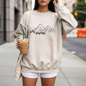 Berge Sweater Damen | Mountain Sweatshirt | Aesthetic Pullover | Cozy Oversize Pulli | Geschenk für Wanderer | Outdoor Shirt Damen