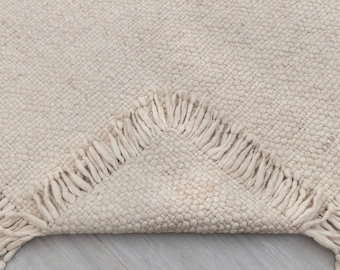 Ivory Cream Rug: Boho Scandinavian Handwoven Flatweave Carpet
