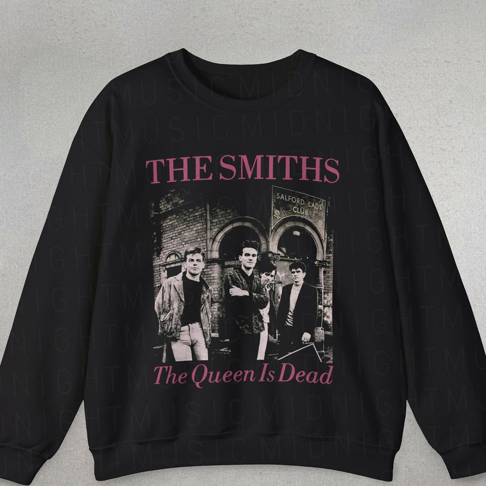 The Smiths Sweatshirt, Band Sweatshirts, Retro Sweatshirts, The Queen Is Dead Sweatshirt, Trendy Sweatshirts, The Smiths Fan Gifts, Bootleg Trendy Fashion