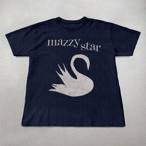 マジー スター T シャツ、アモング マイ スワン アルバム シャツ、かわいいグラフィック T シャツ、マジー スター グラフィック T シャツ、バンド シャツ、彼女へのギフト、ヴィンテージ 90 年代バンド T シャツ