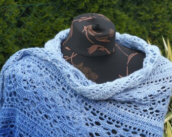 Shawl in the color of the sky shades of blue