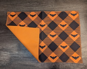 Manteles individuales reversibles a cuadros de murciélago de Halloween, color negro y naranja, 13 x 19, 6 piezas