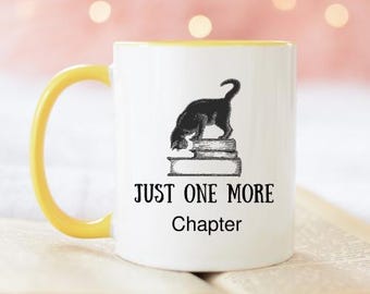 Just one more Chapter Books Cat Mug with Cat Motif for Bookworms Bookish Gift for Cat Lovers