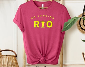Camiseta Rio Souvenir: Inspirada na Cultura Brasileira, Camiseta Turística do Rio de Janeiro, Camiseta Rio, Design Exclusivo, Presentes Urbanos, Camiseta de Viagem