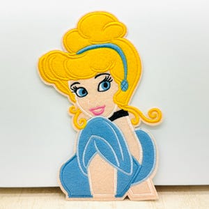 LARGE Prinzessin Bügelbild 7,1 "Prinzessin Patch Gestickte Applikation Prinzessin Cinderella Patch Halloween Kostüm Patch Geburtstagsparty