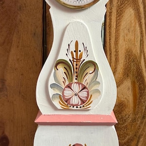 Mora clock
