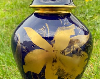 Wazon z pokrywką w stylu vintage Lindner Kueps Bavaria Echt Cobalt Ginger Jar – „Goldorchidee” – głęboki kobaltowy błękit i 22-karatowa złota orchidea – Niemcy Zachodnie