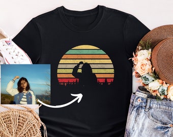 Camiseta Retro hecha a medida- Camiseta con foto personalizada - Camiseta Retro Moon - Camiseta personalizada - Camiseta con tu foto - Camiseta Vintage - Camiseta Vintage