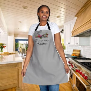 Personalized Floral Apron with 5-Color Straps, Custom Kitchen Gift, Cooking Enthusiast Apron, Housewarming Gift, Mother&#39;s Day, Women&#39;s Apron