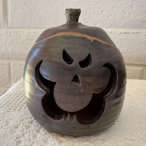 Scary Pottery Jack 0 Lantern - signed by artist