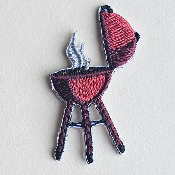 Red  mini BBQ grill patch - Iron on patch - Embroidered patch - Applique