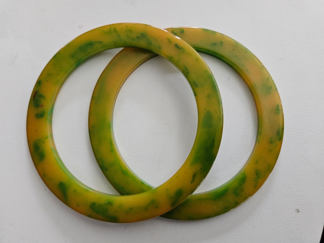 Two Very Vintage Bakelite Plastic Disc Formed Green yellow - Etsy