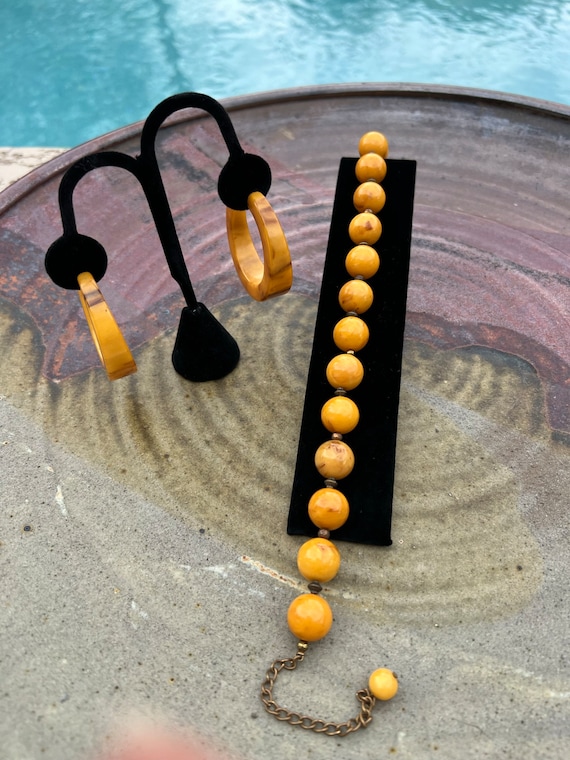 Vintage Bakelite butterscotch earrings and choker 