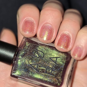 Levitate - Sheer Mauve Green Shift Holographic Nail Polish