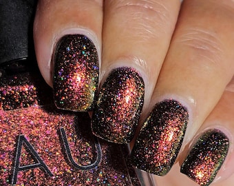 Apple of Eris - Holographic Multichrome Red to Green Nail Polish