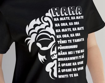 Chemise HAKA de Nouvelle-Zélande | Haka de rugby à visage maori | Rugby néo-zélandais | équipe sportive des All Blacks | T-shirt personnalisé avec devise | T-shirt de sport
