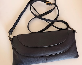 Navy Blue Leather Crossbody Bag Womens Minimalist Shoulder Handbag Classic Everyday Purse Slim Clutch Travel Bag Timeless In Style Accessory