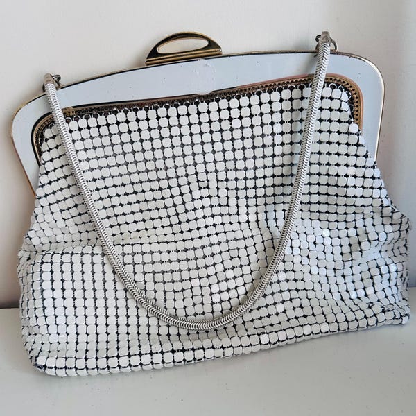 Vintage White Mesh Evening Bag Retro Chain Handbag Bridal Wedding Accessory Inspired Clutch Formal Party Glamour Shoulder Purse Gift For Her