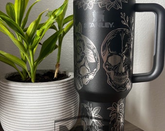 Stanley | Skull and roses | laser engraved | 40oz | Black