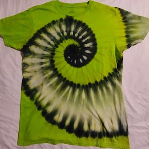 Adult XL Lime Green & Black Liquid Dye Spiral Tie-Dye T-Shirt