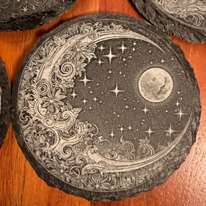 Ensemble de 4 sous-verres célestes - Ronds, mystiques, élégants et en ardoise. Nuit étoilée Lune