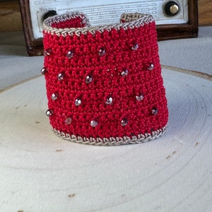 crochet bracelet, beaded bracelet, lace jewelry, handmade crochet, handmade crochet jewelry, crochet jewelry, lace bracelet, red bracelet