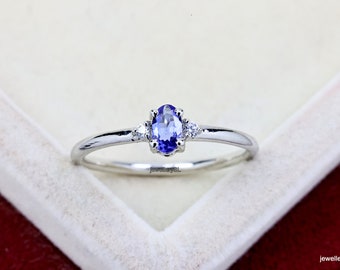 Tanzanite gouden ring, sierlijke gouden ring, delicate ring, minimalistische ring, stapelbare ring, sterling zilver, geboortesteen ring, gepersonaliseerd cadeau