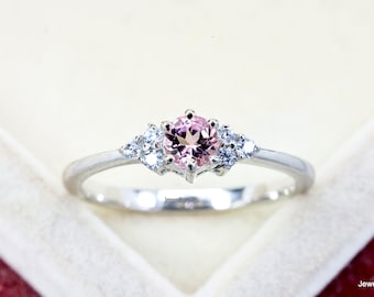 Anillo de plata esterlina con turmalina rosa: piedra natal de octubre